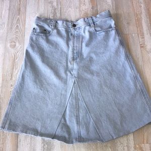 Turner A-Line Denim Skirt with Button closure